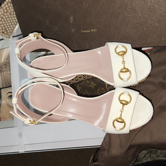 Gucci suede studded wedges size 36 - Picture 6 of 8